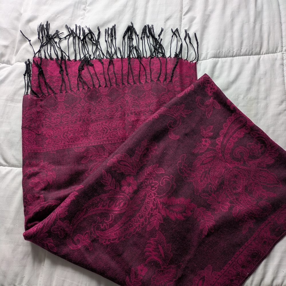 100% Pashmina Elegant Burgundy Paisley Scarf